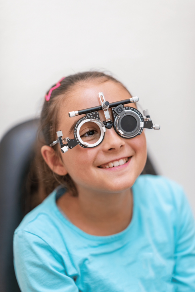 controllo vista bambina